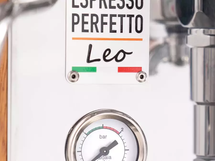 Espresso Perfetto Leo Inox Wood Details-4